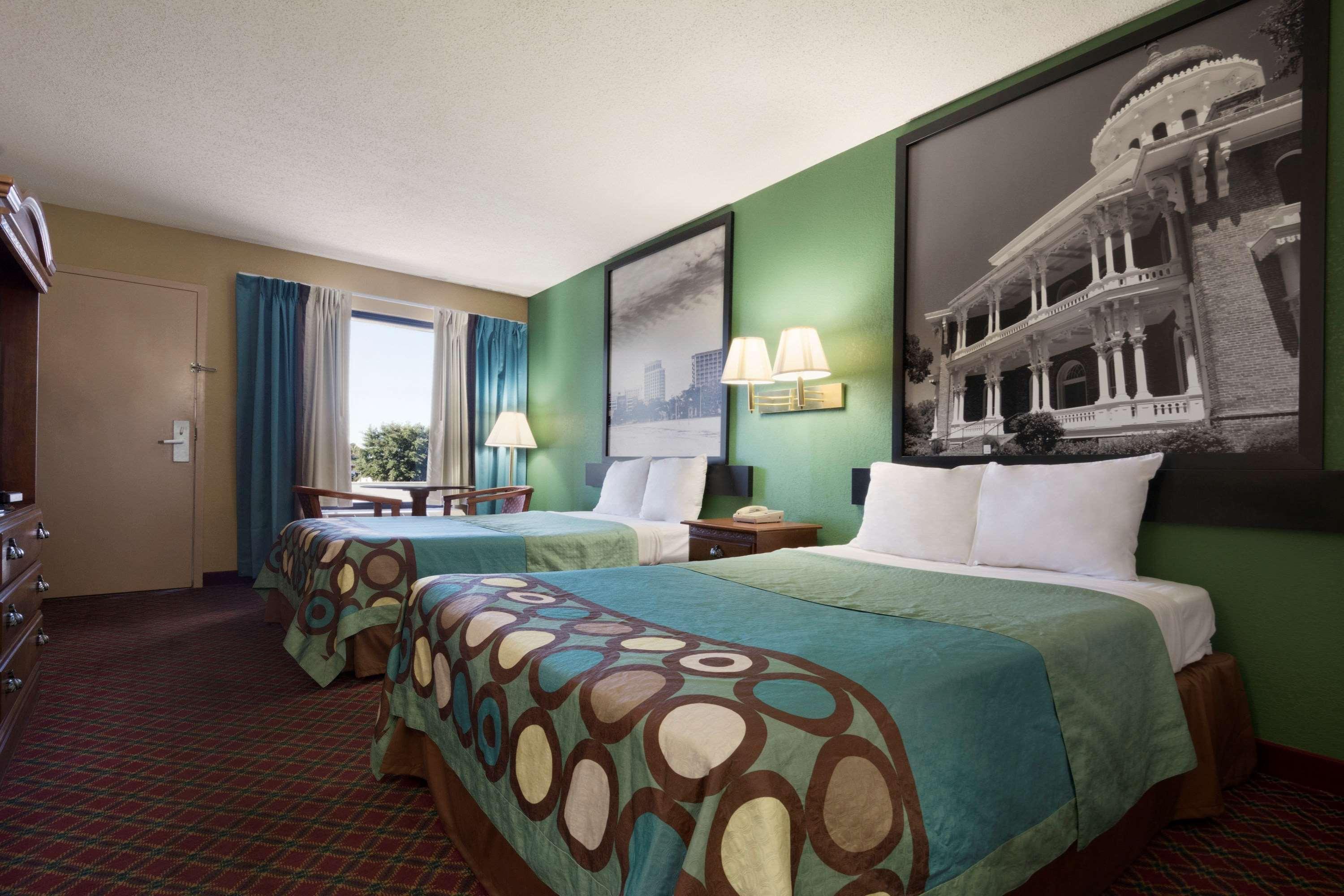 Super 8 By Wyndham Hattiesburg North Экстерьер фото