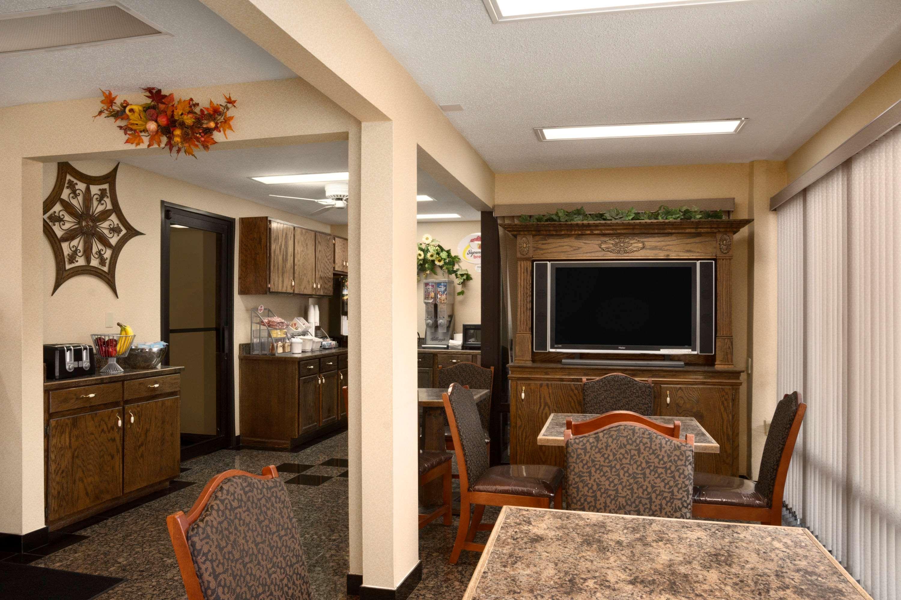 Super 8 By Wyndham Hattiesburg North Экстерьер фото